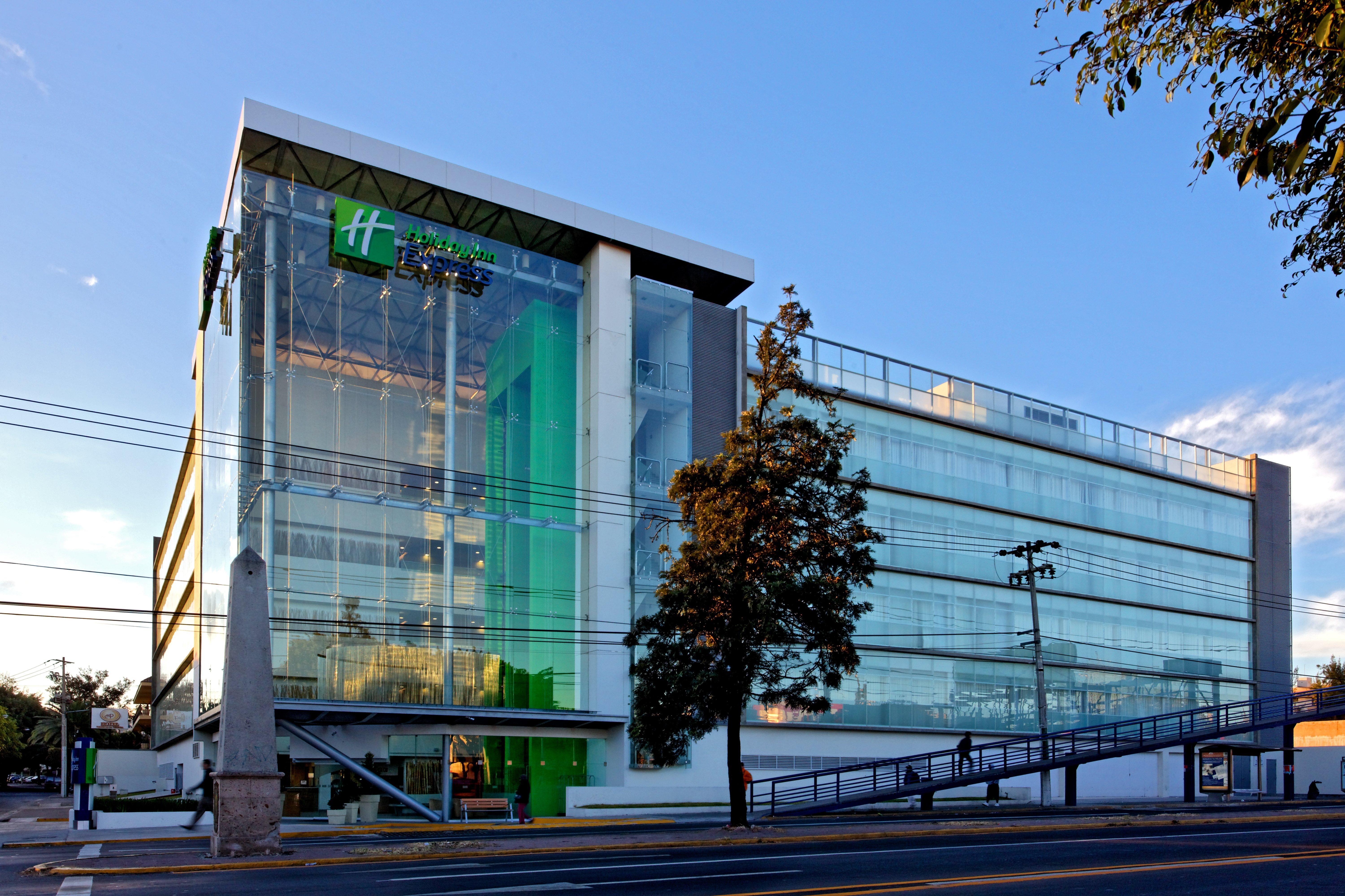 ספופן Holiday Inn Express Guadalajara Expo By Ihg מראה חיצוני תמונה