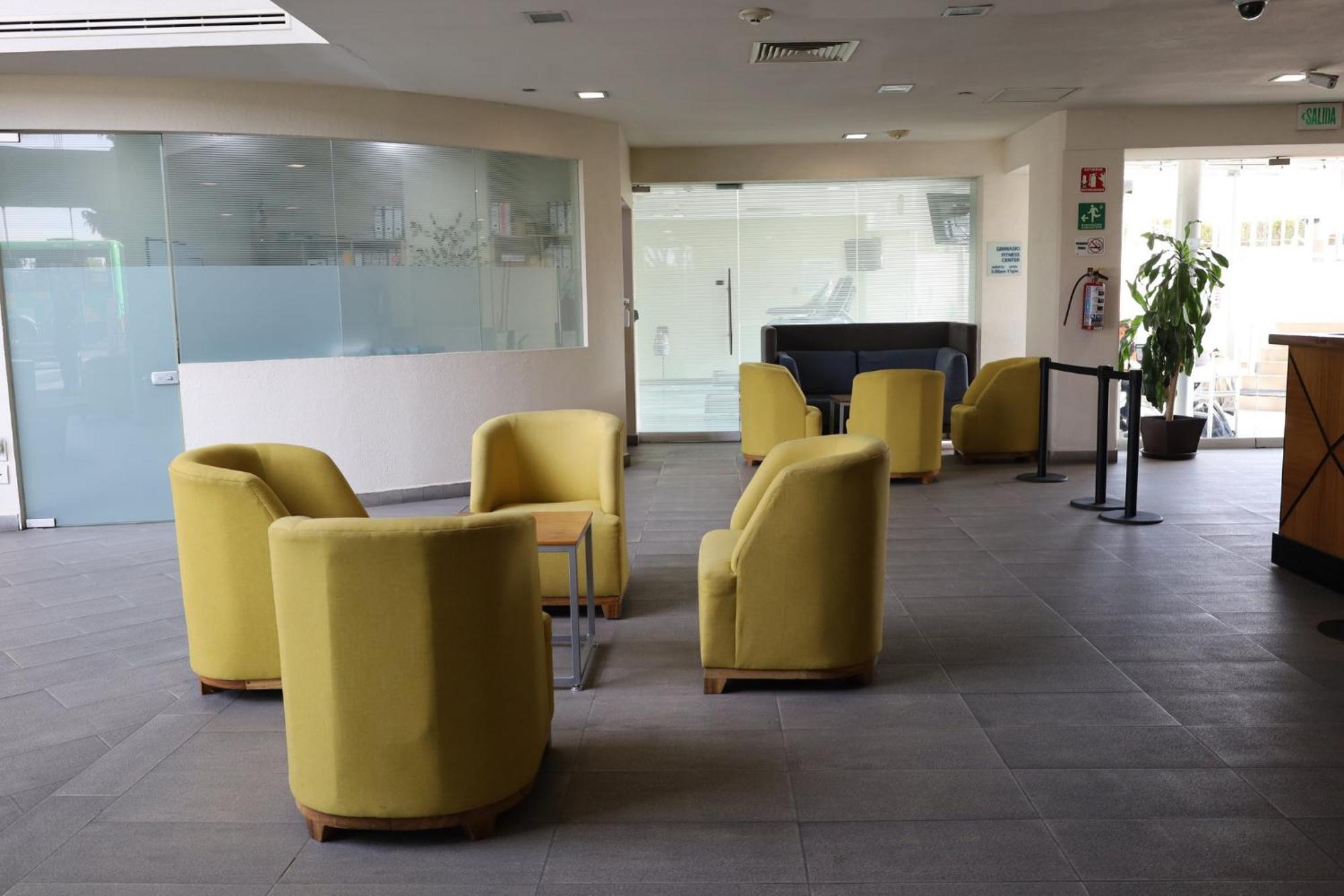 ספופן Holiday Inn Express Guadalajara Expo By Ihg מראה חיצוני תמונה