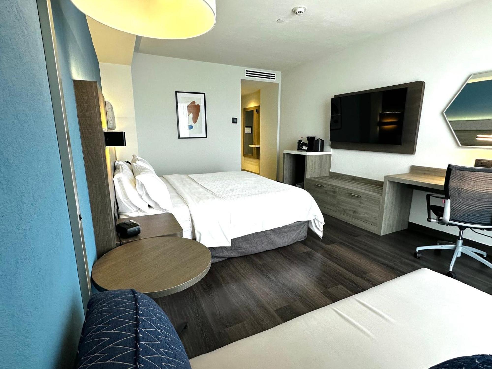 ספופן Holiday Inn Express Guadalajara Expo By Ihg מראה חיצוני תמונה