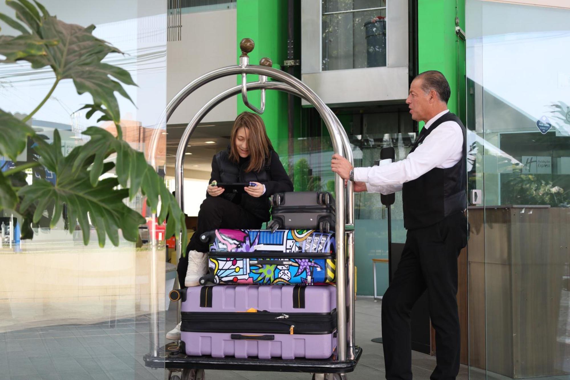 ספופן Holiday Inn Express Guadalajara Expo By Ihg מראה חיצוני תמונה