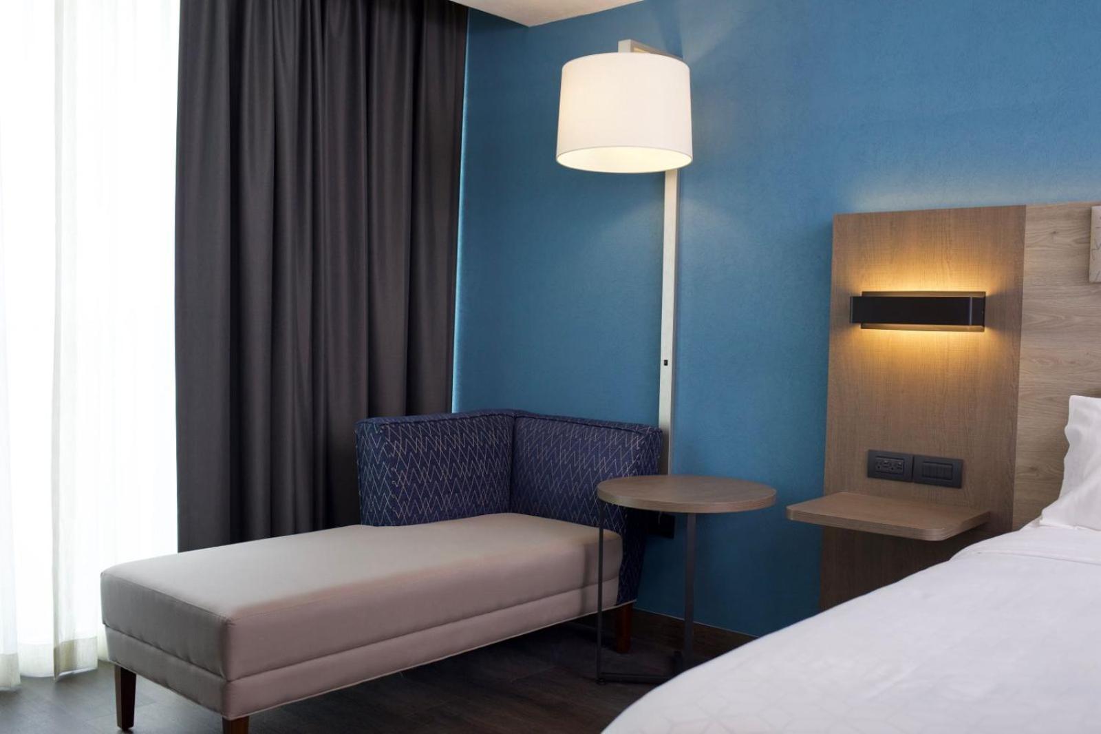 ספופן Holiday Inn Express Guadalajara Expo By Ihg מראה חיצוני תמונה