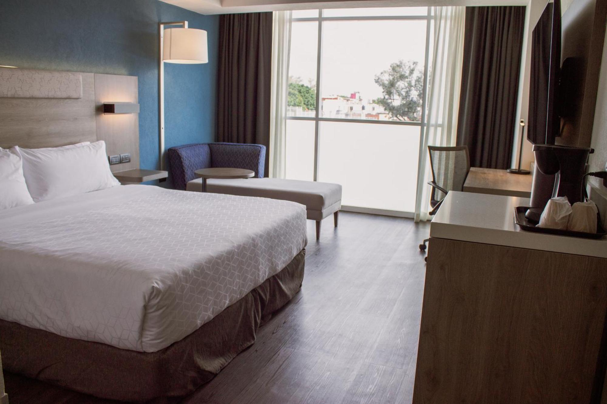 ספופן Holiday Inn Express Guadalajara Expo By Ihg מראה חיצוני תמונה
